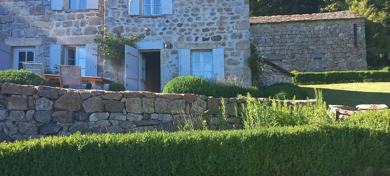 Berard Bed and Breakfast Saint-Julien-d'Intres Bed & Breakfast